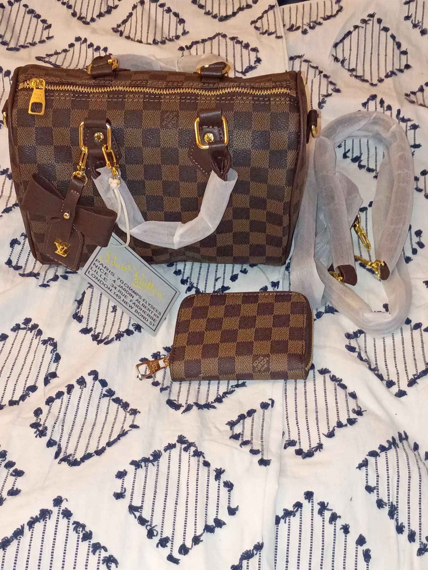 Checkered Speedy And Wallet