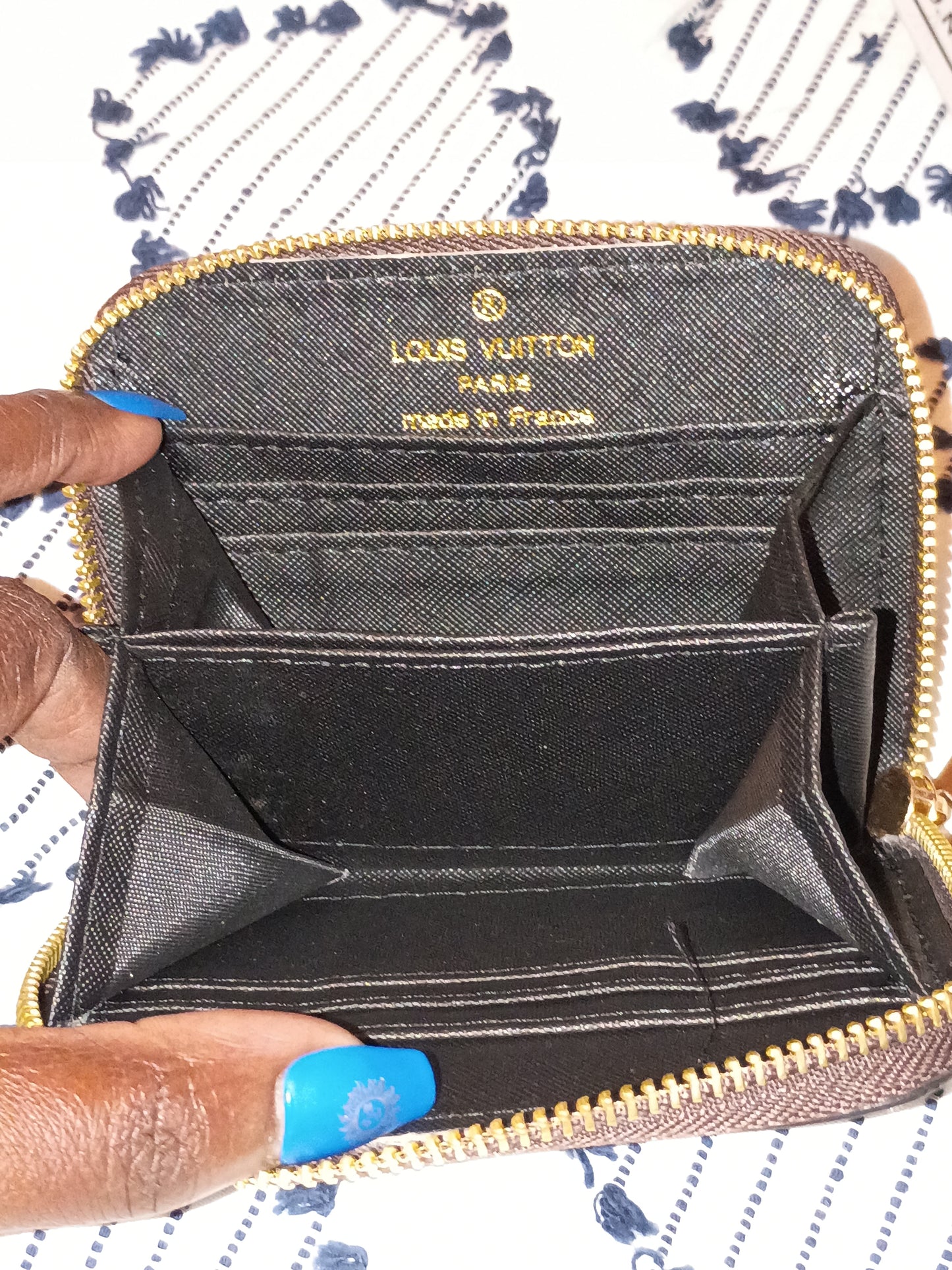Checkered Speedy And Wallet