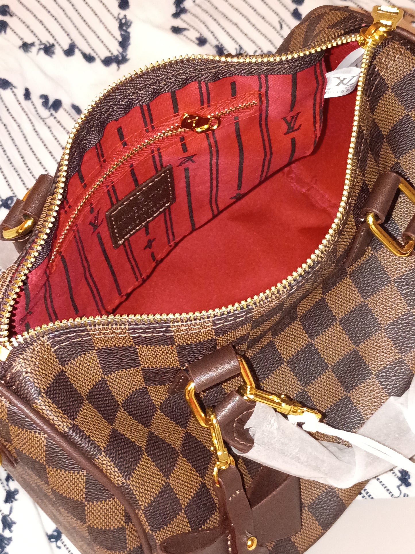 Checkered Speedy And Wallet