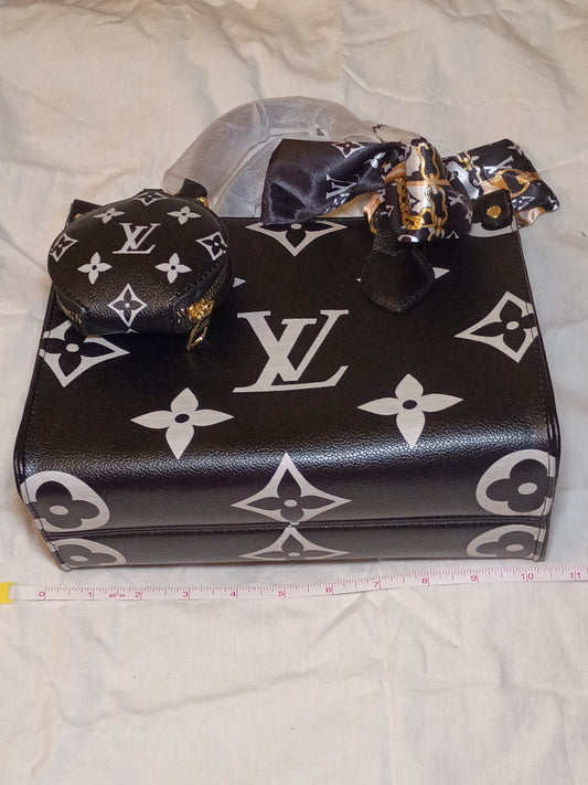 Black White Square Purse